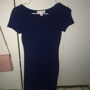 Dressier, royal blue dress